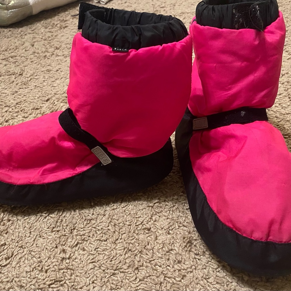 Bloch Fuchsia and Black Women's Slippers